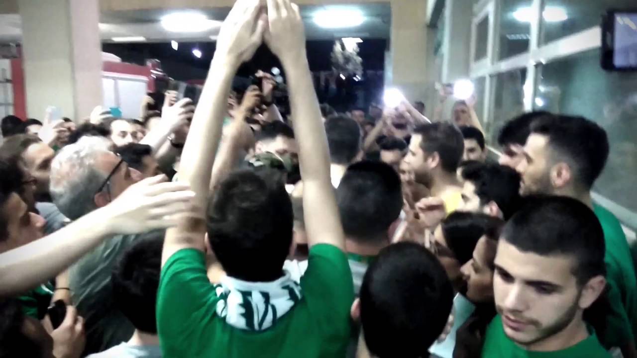 3D Standing Ovation