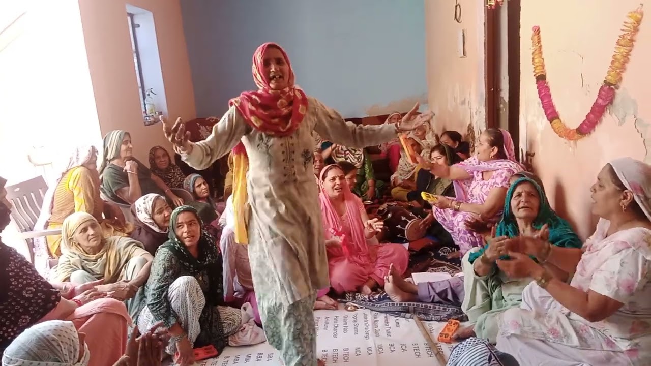 बुढ़ापे का बहुत 🥰सुंदर भजन सुनाया बहनों ने👏 नाचण में कमाल कर दिया🙏