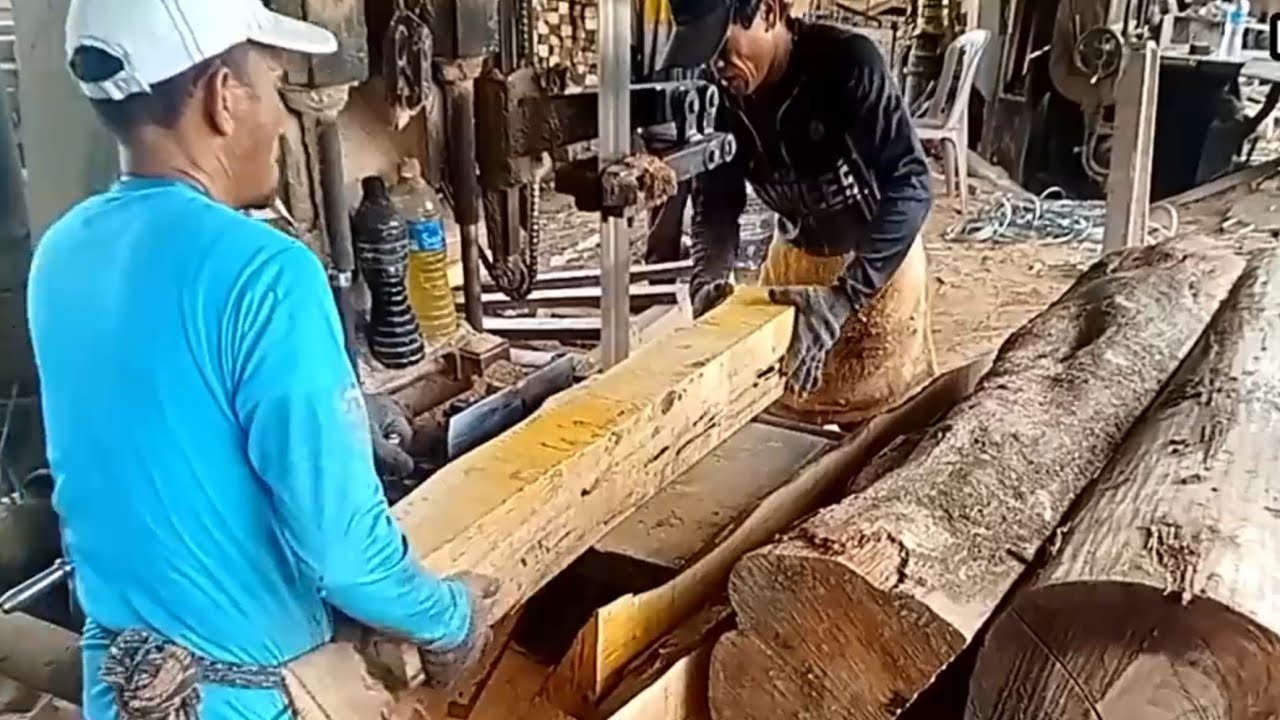 Kayu nya banyak keras-keras 