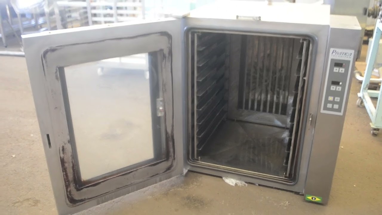 Forno Turbo Programável 8 Assadeiras marca Pratica modelo E200 PRG