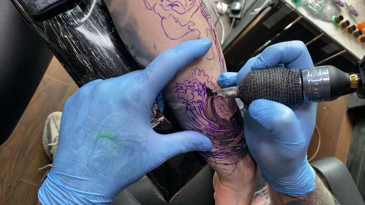 LIVE TATTOO: LIGHTHOUSE IN THE STORM ⛈