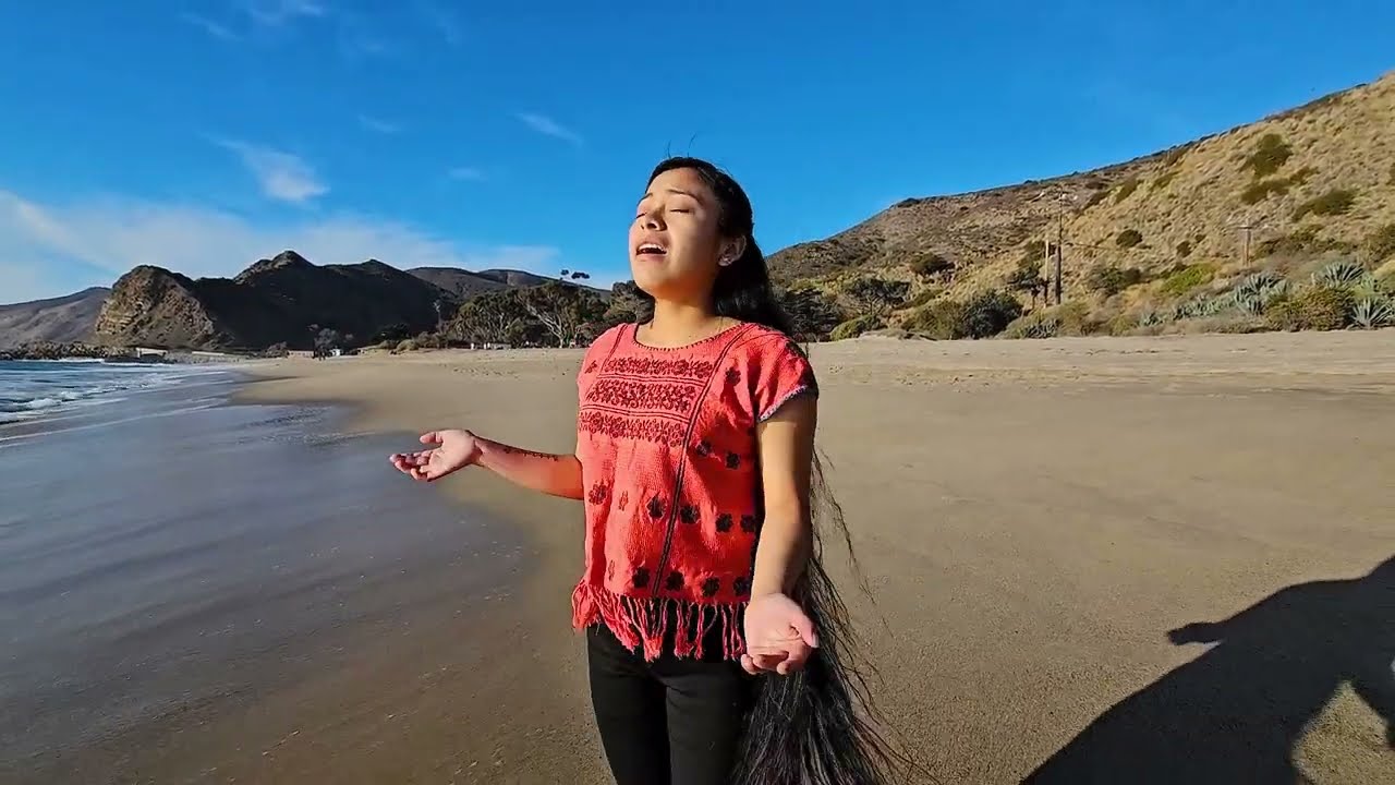 Estrellita Y Su Nuevo Talento - Mi Ndioxi Kachi Sa Kundu'ukun Xi'invayu ( Videoclip Oficial ) 2025