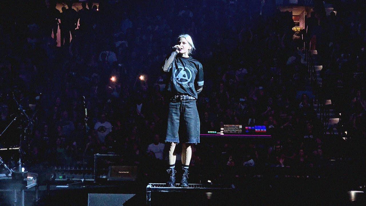 Linkin Park - Crawling LIVE @ Xfinity Mobile Arena in Philadelphia on Aug 16, 2025