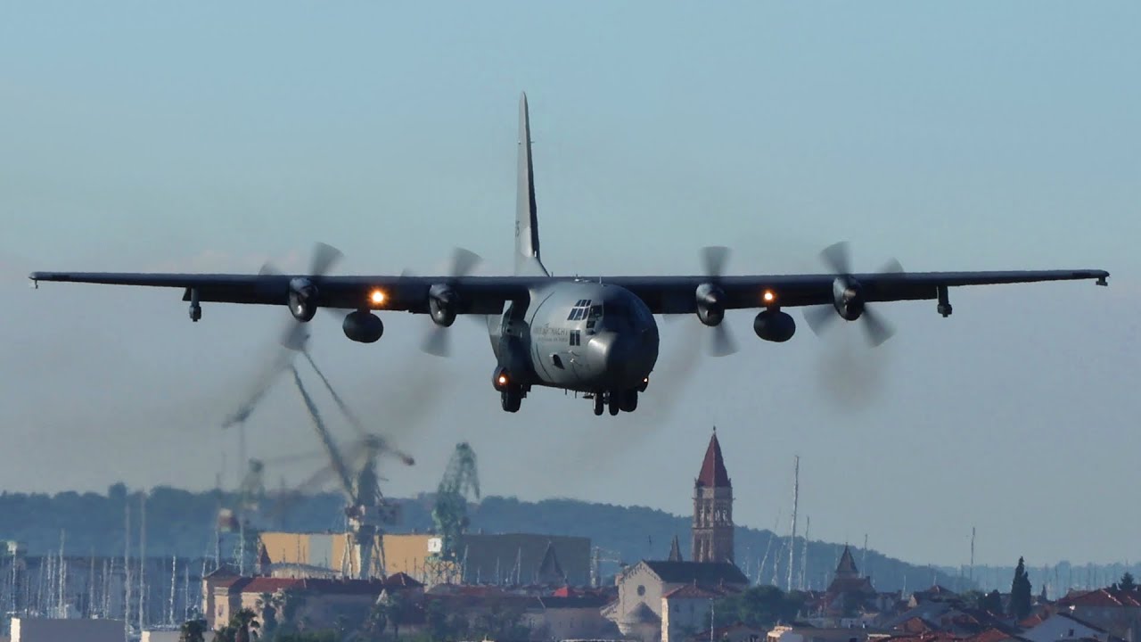 Lockheed C-130H Hercules Close-Up Landing - Netherlands Air Force - Split Airport SPU/LDSP