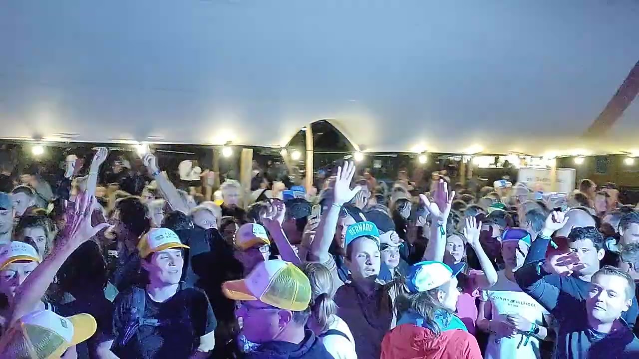 Radio Figaro - Festival Dranouter 2024 - Sint-Bernardusbar1