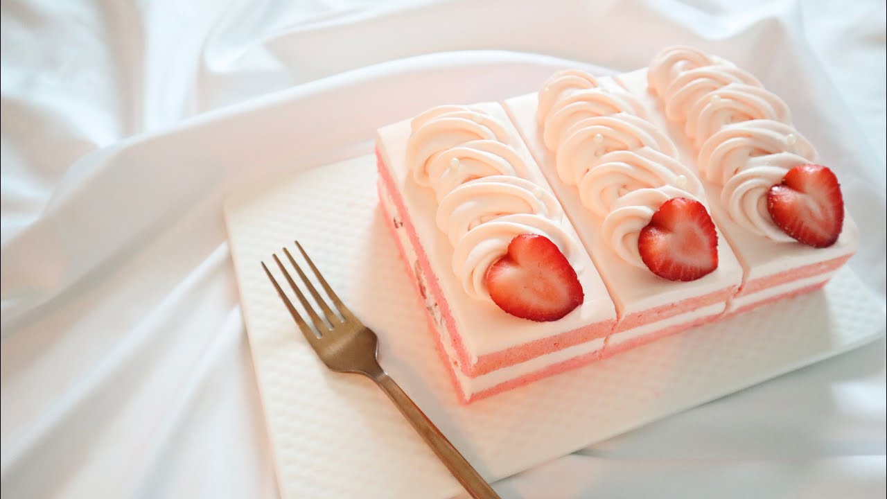 Strawberry Pink Milk Cake | เค้กสตรอเบอรี่นมชมพู