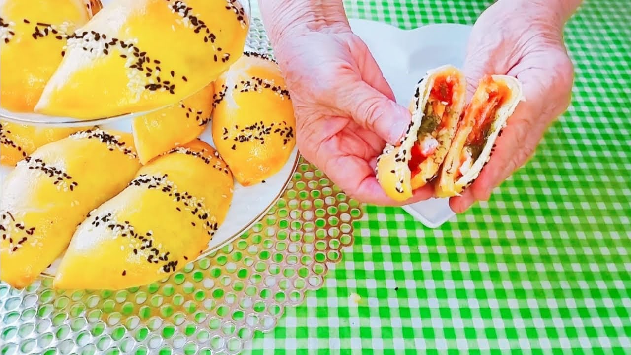 Из самых простых ингредиентов необычайно вкусные мини кальцоне 🍕
