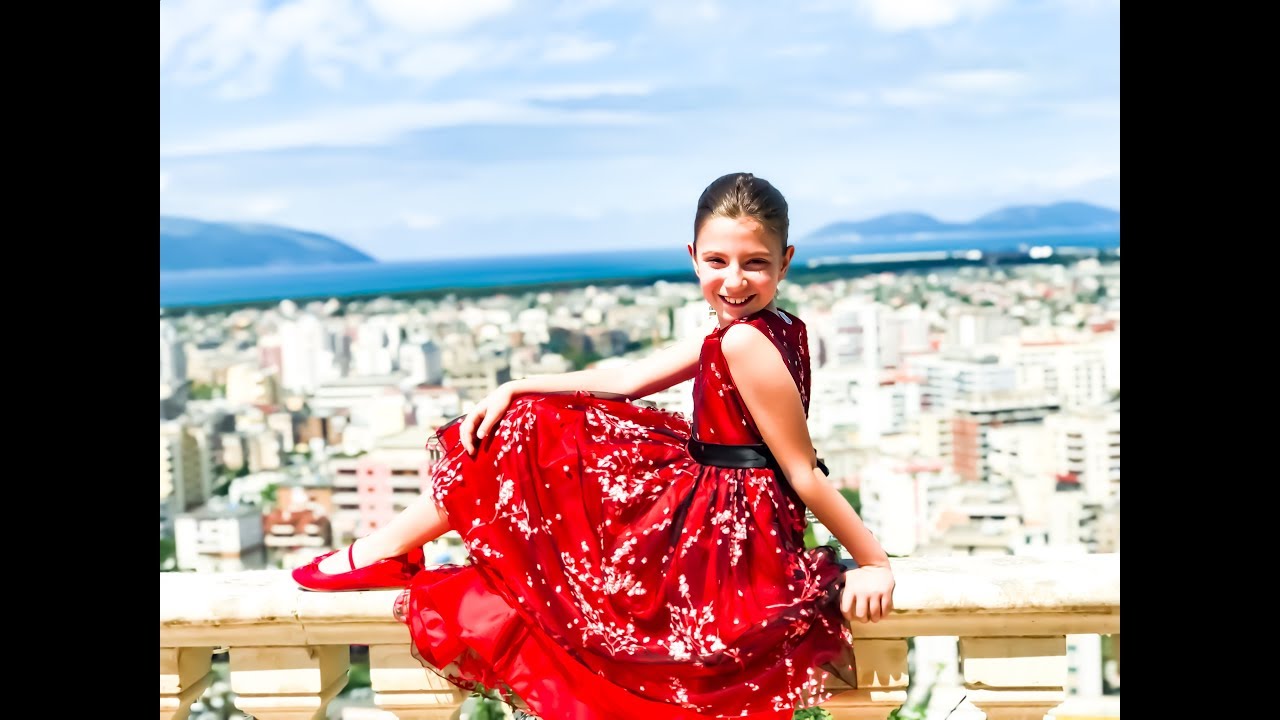 ELIANA GUSHO - 1 Qershori :) (Official Video)