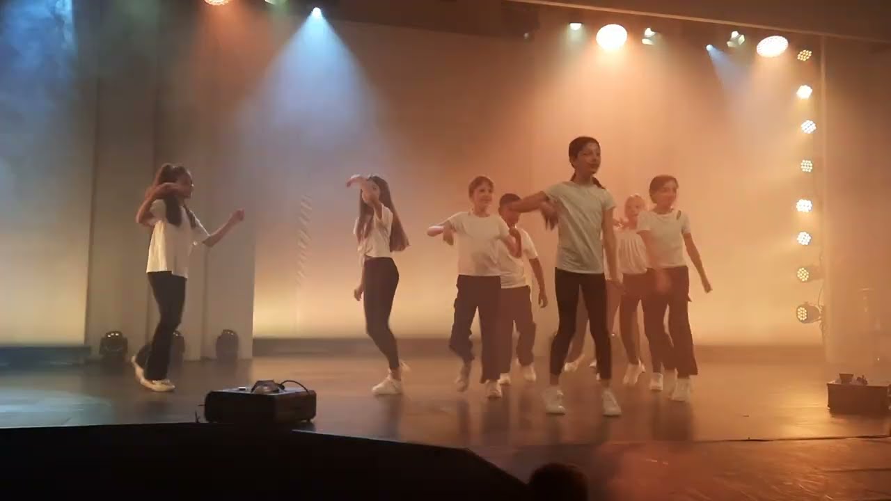 Urban Dance Kids 8-10 Jahre by matchless