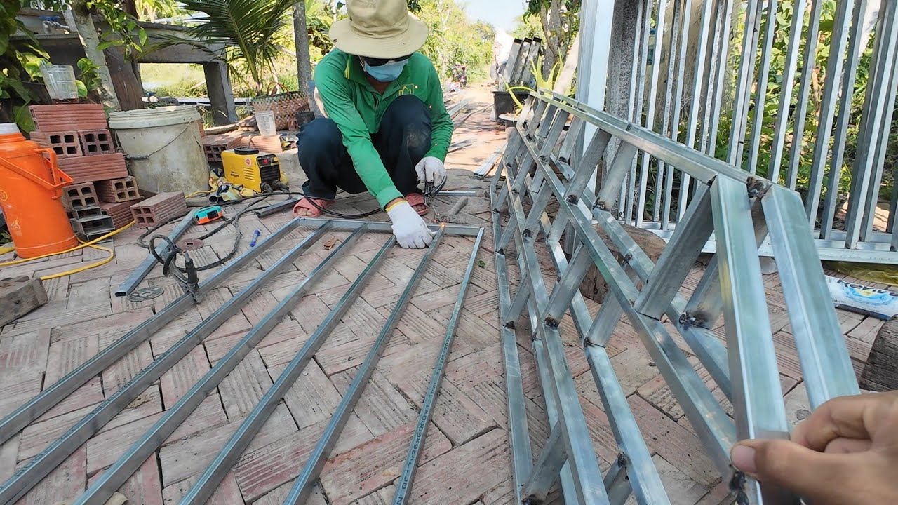 Hàn Thêm Khung Song và Bữa Tiệc Gà Nướng Lá Chúc Mật Ong Siêu Ngon và Câu Chuyện TẾT