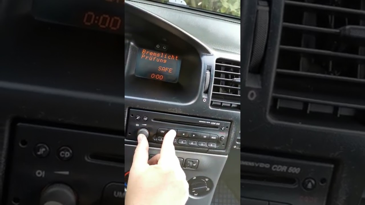 CDR500 jak wpisać kod radia