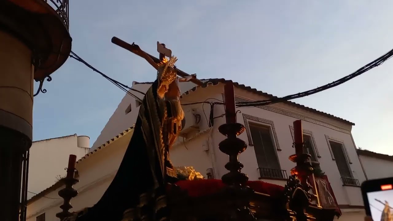 Salida del Santísimo cristo de la Vera cruz semana santa de Santaella 2025 17/4/2025