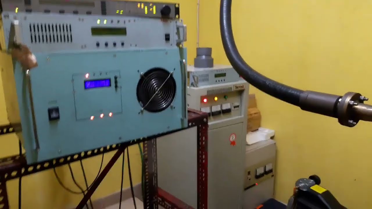Ruang Pemancar Radio FM