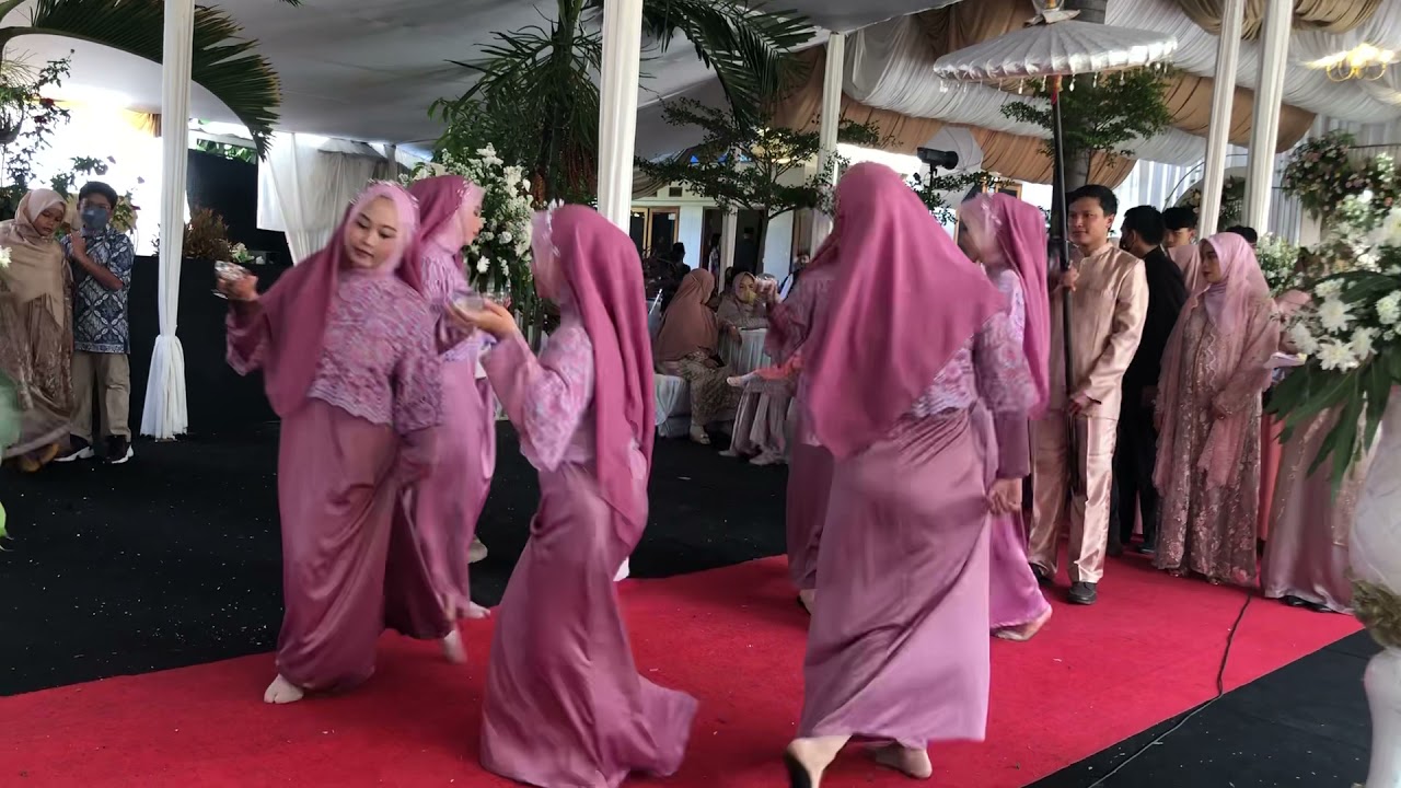 Mapag Panganten Keluarga Pondok Pesantren Bustanul Wildan