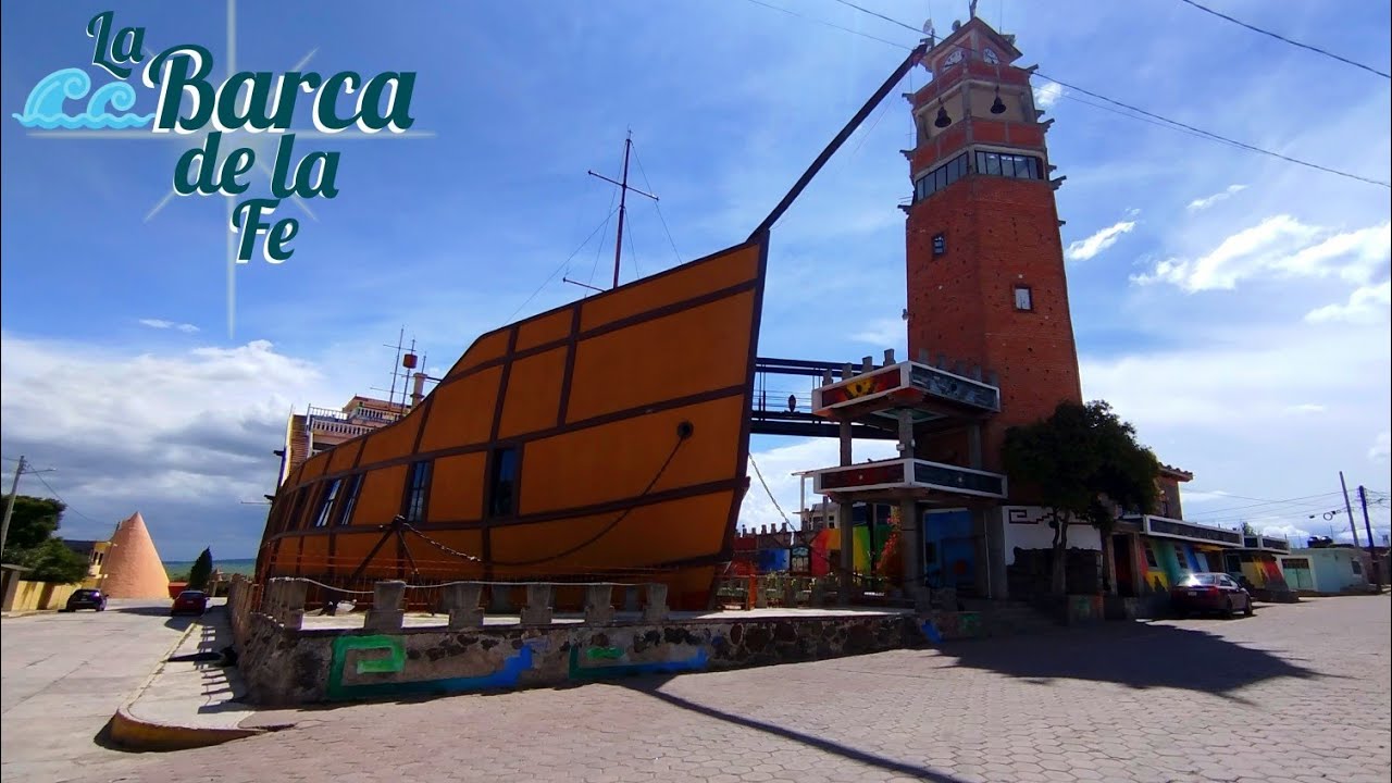 Tlaxco y su Barca de la Fe: Donde los Símbolos Católicos y Prehispánicos se Encuentran ⛪🛶