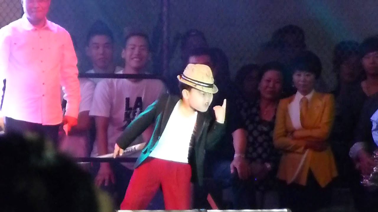 Little Psy from Gangnam Style performs Michael Jackson at LA Korean Festival 10/5/12 황민우