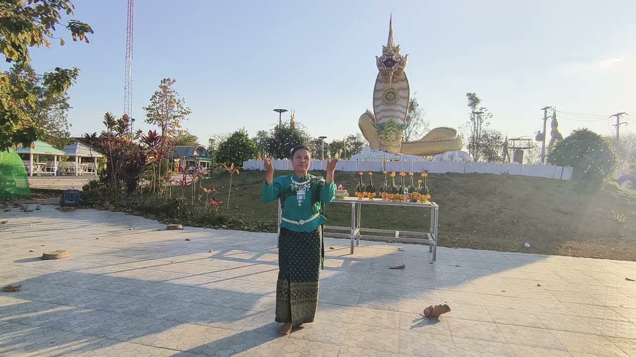 รำขอพรองค์ปู่ให้ครอบครัวคุณสมศักดิ์#ป้าแต๋นชาเเนล 