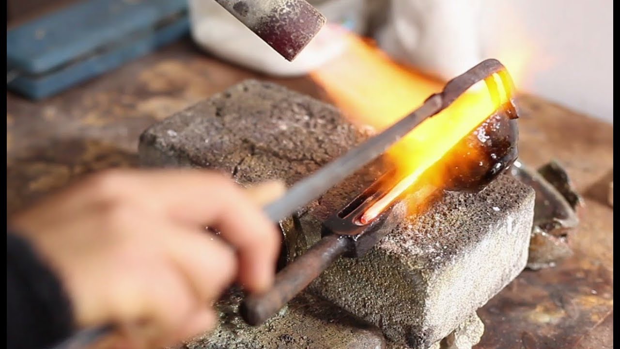 Jak to się robi? Sztuka tworzenia biżuterii filigranowej