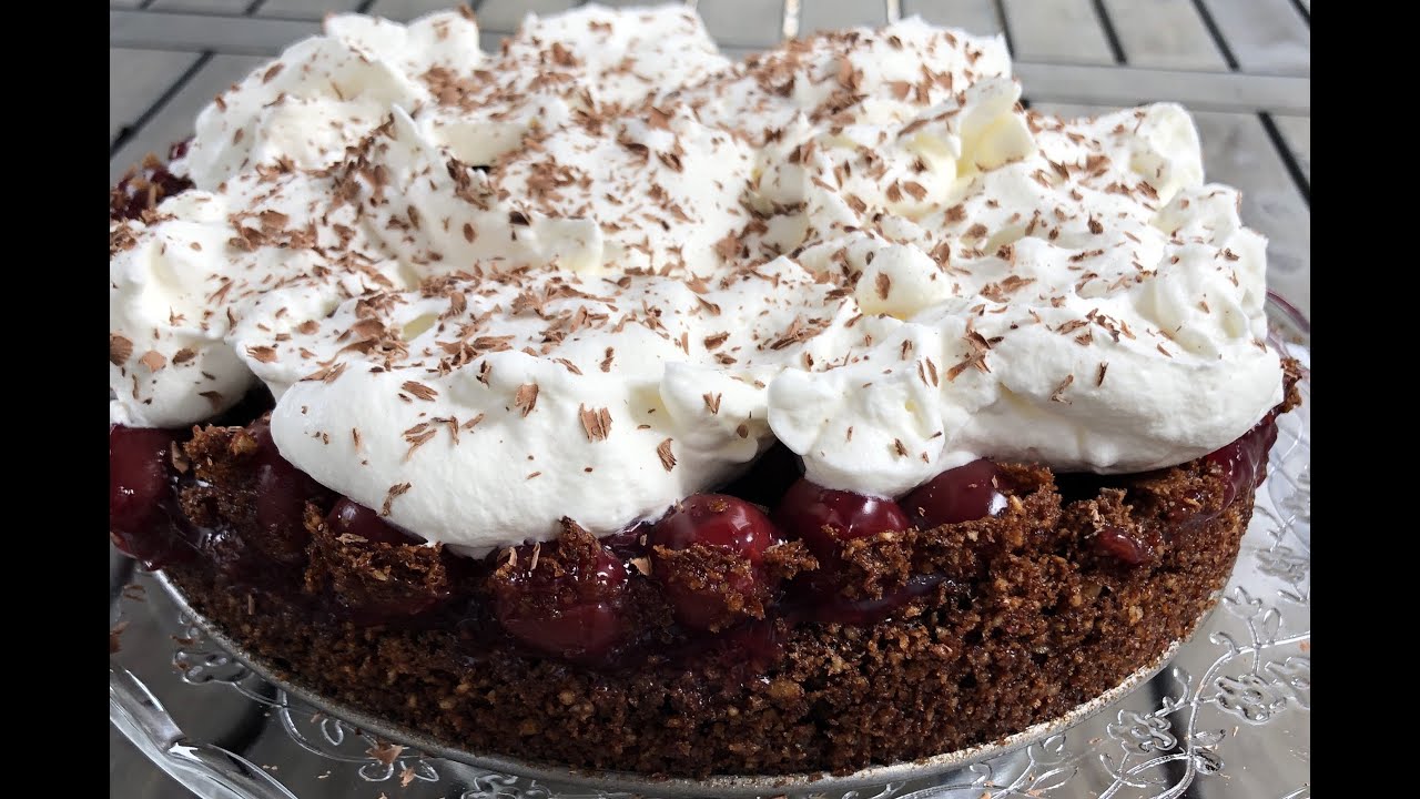 Recept na višňovo mandľovú tortu bez múky │ Zuzana Machová