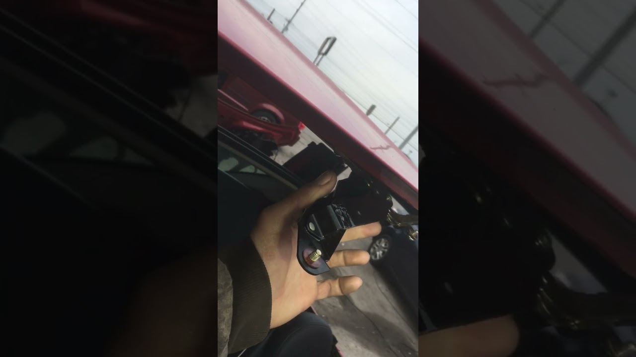 2006 Mersedes clk 350 roof locking cylinder seal replacement and pump bleed/fill part one