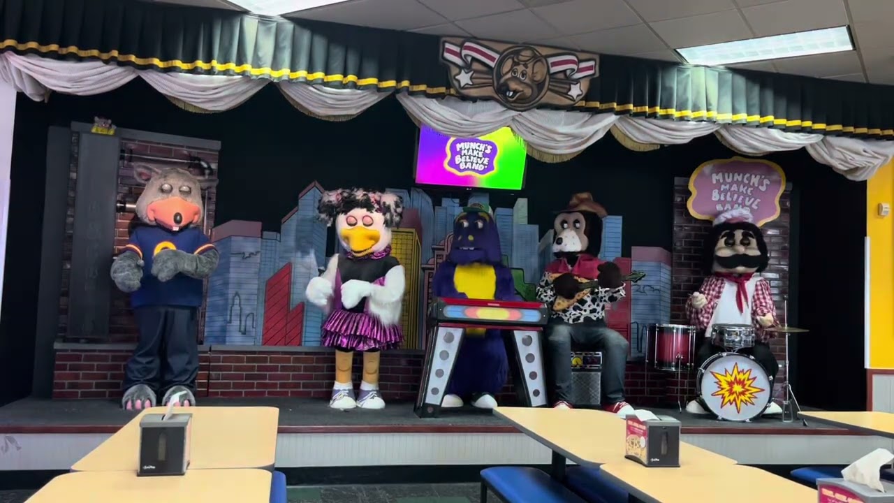 Chuck E Cheese - Hicksville NY - Fun For All 