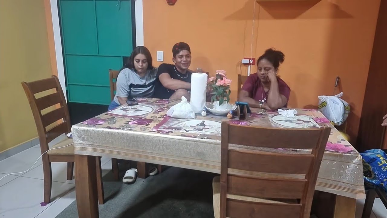 aki estamos con nayeli celebrando los 19k 🥳🥳
