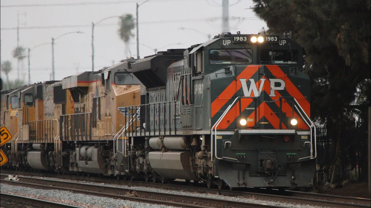 A crazy day at Riverside (Ft. Coaster 2105 SD45 5704, Fake Bonnets, UP 1983 Leading, and more!)