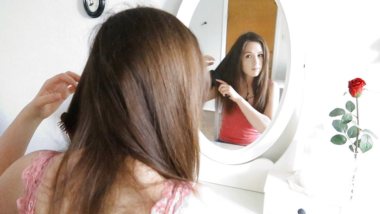 ASMR Brushing my hair // Scalp massage and hair play