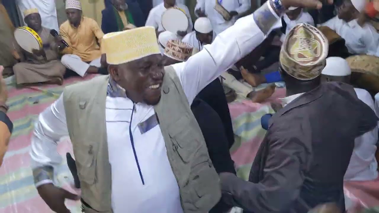 Ona dufu la ajabu likipigwa kutoka madrasat kansenene iliopo singida@SANATVTZ @BABDEOMILADU