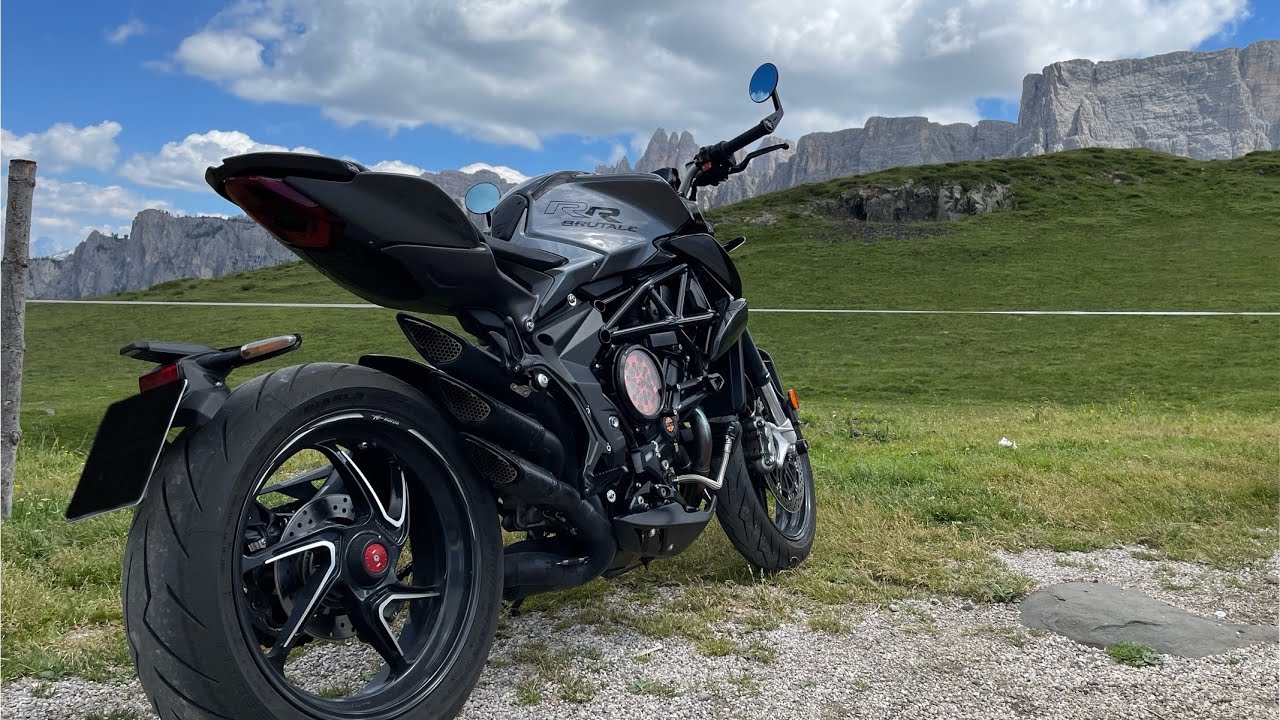 MV Agusta Brutale 800 RR - One of the most beautiful roads of italy