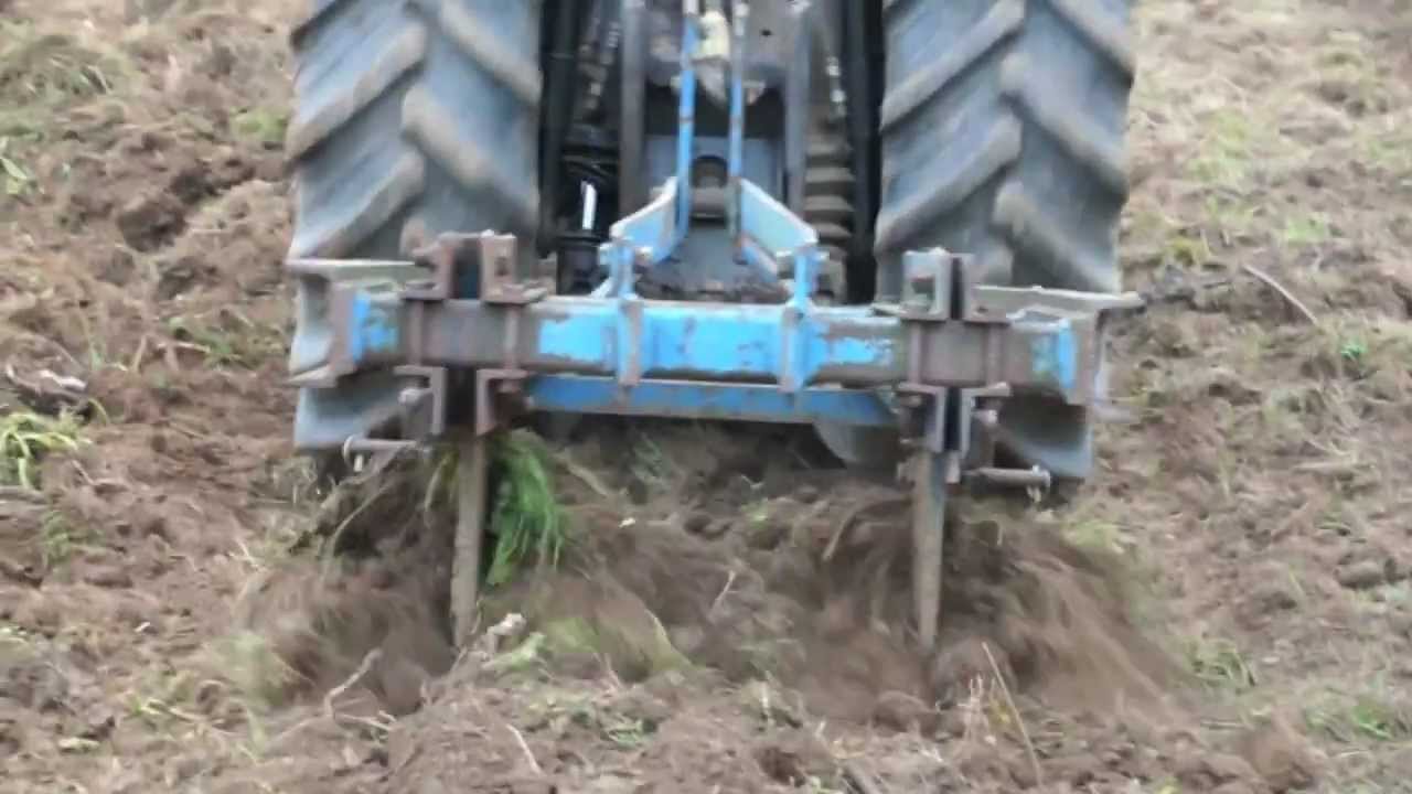 Weinberg Neu Anlegen Tiefenlockern mit Fendt 250 V