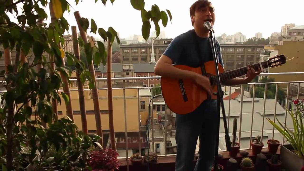 Leo Garcia en la terraza -  eco