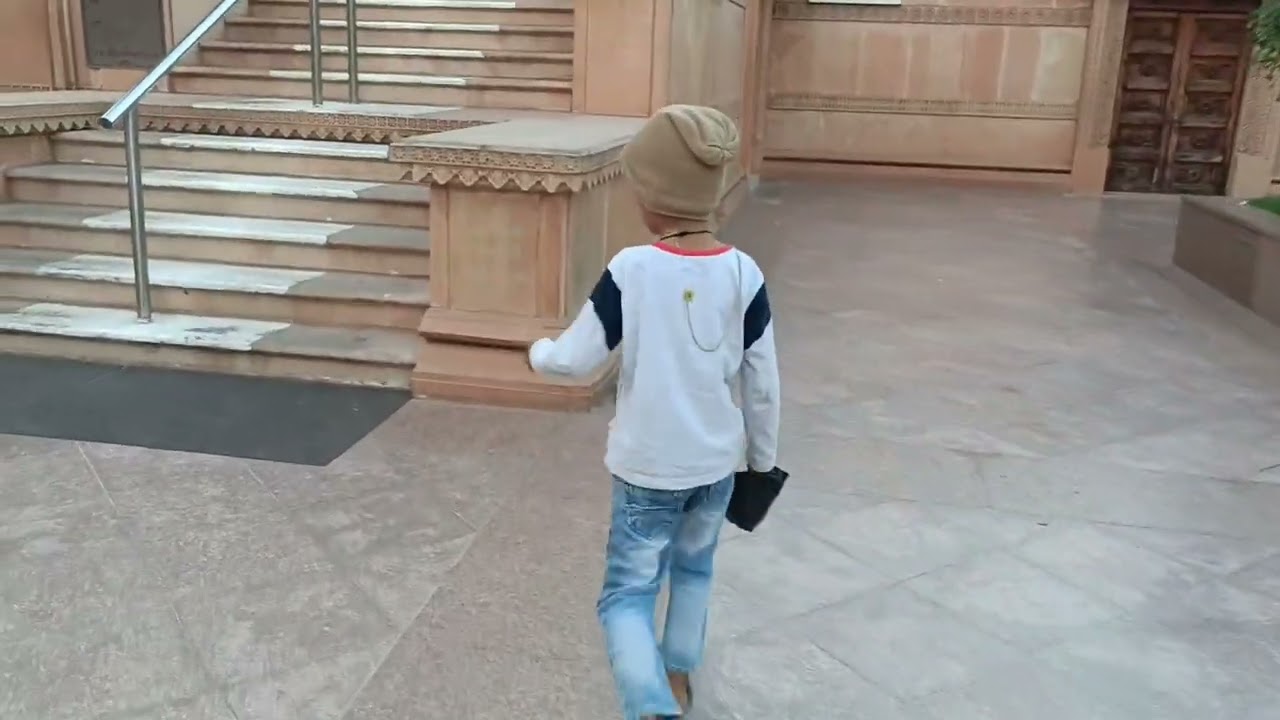 Swaminarayan temple Rajkot.     #swaminarayan #temple #rajkot #gujarat #bhagvadgita #vairalvideo 