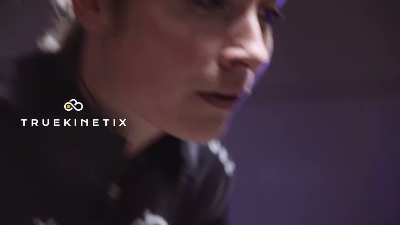 TrueKinetix TrueTrainer - d&eacute; direct-drive indoor fietstrainer dat buiten fietsen perfect simuleert.