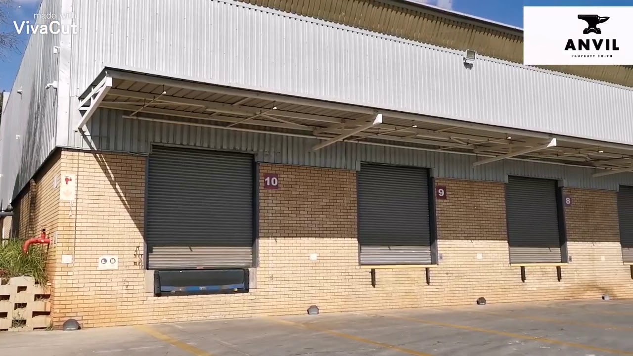 A large logistics warehouse available to let in Longmeadow Business Estate_49 Ayrshire Avenue_7263m2