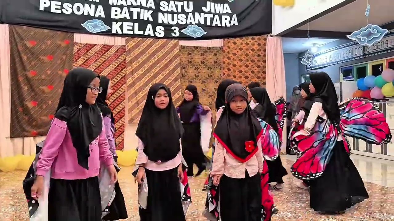 Pensi 2025.  SD Al-Biruni CME Cirebon. Akhwat kelas 3B