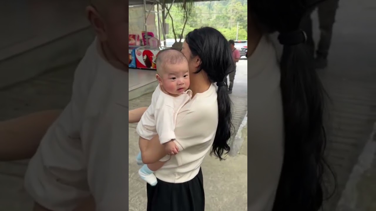小米来到金马伦也会唱歌了.......