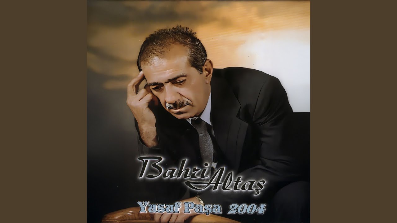 Elinde Bal Kaşığı