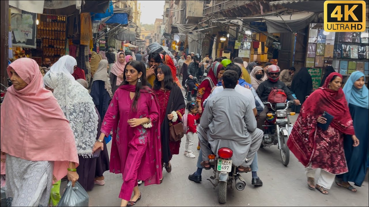 Exploring the Charm of Lahore’s Old Streets in 4K | Lahore’s Walking Tour of Mostly Busy Old Streets