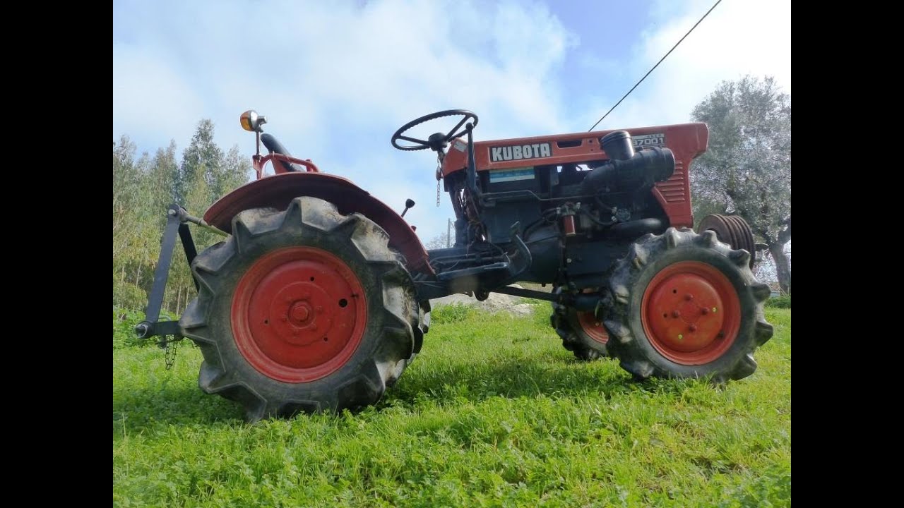 Kubota B7001 Tractor Basic Service Part 2: Air filter and Radiator