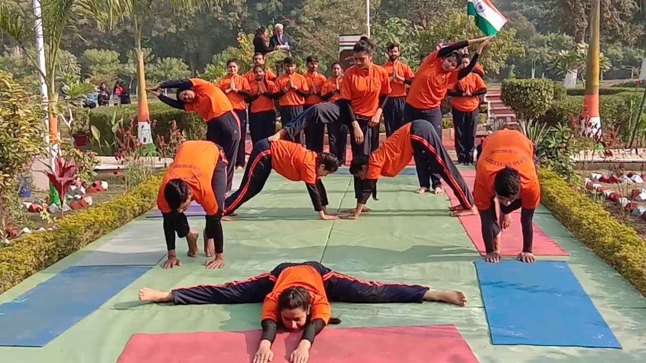 Yoga demonstration in jiwaji university on the occation of 70th Republic day..