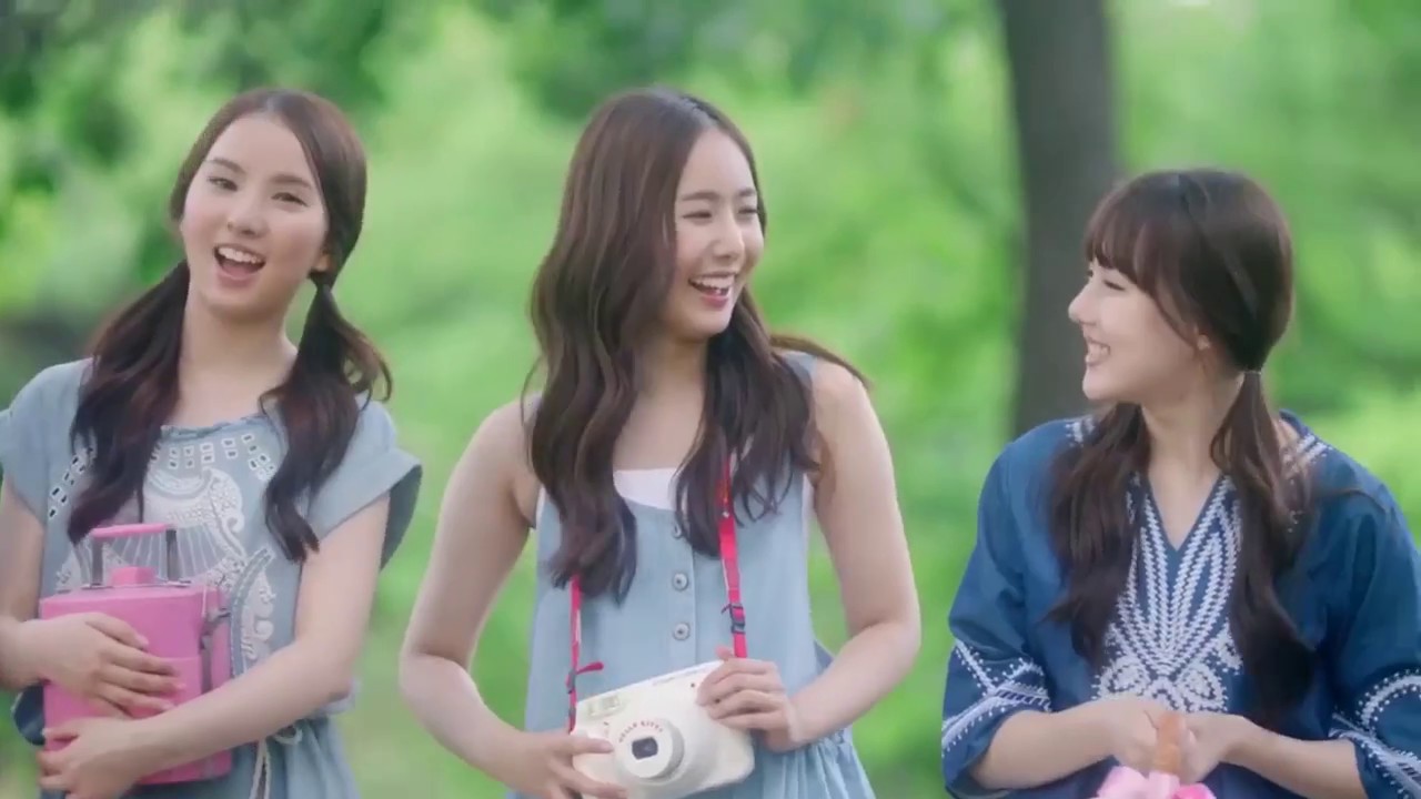Gfriend - White M/V