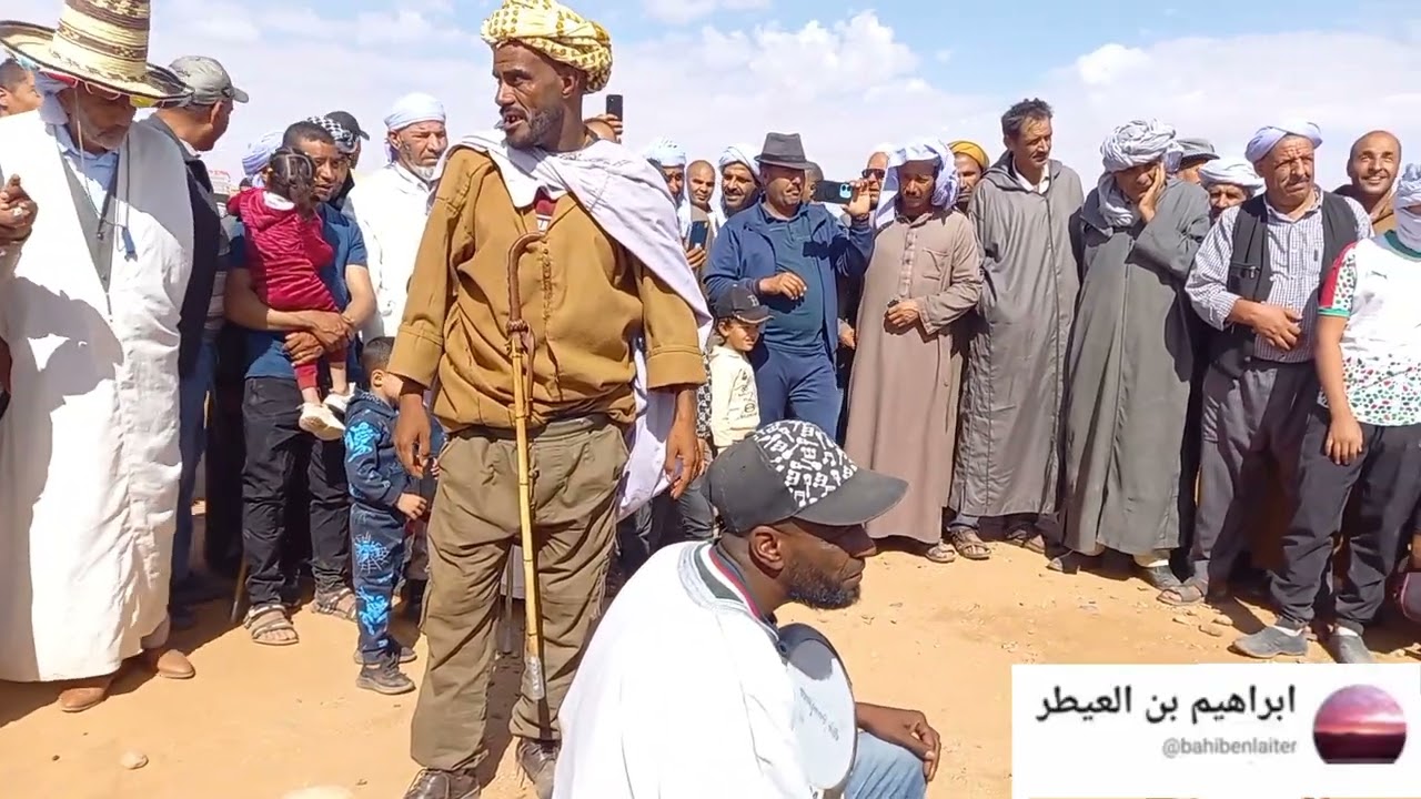 الشيخ محمد السوقري مع الشيخ الجيلالي تيرتي في مقام سيدي بلقاسم