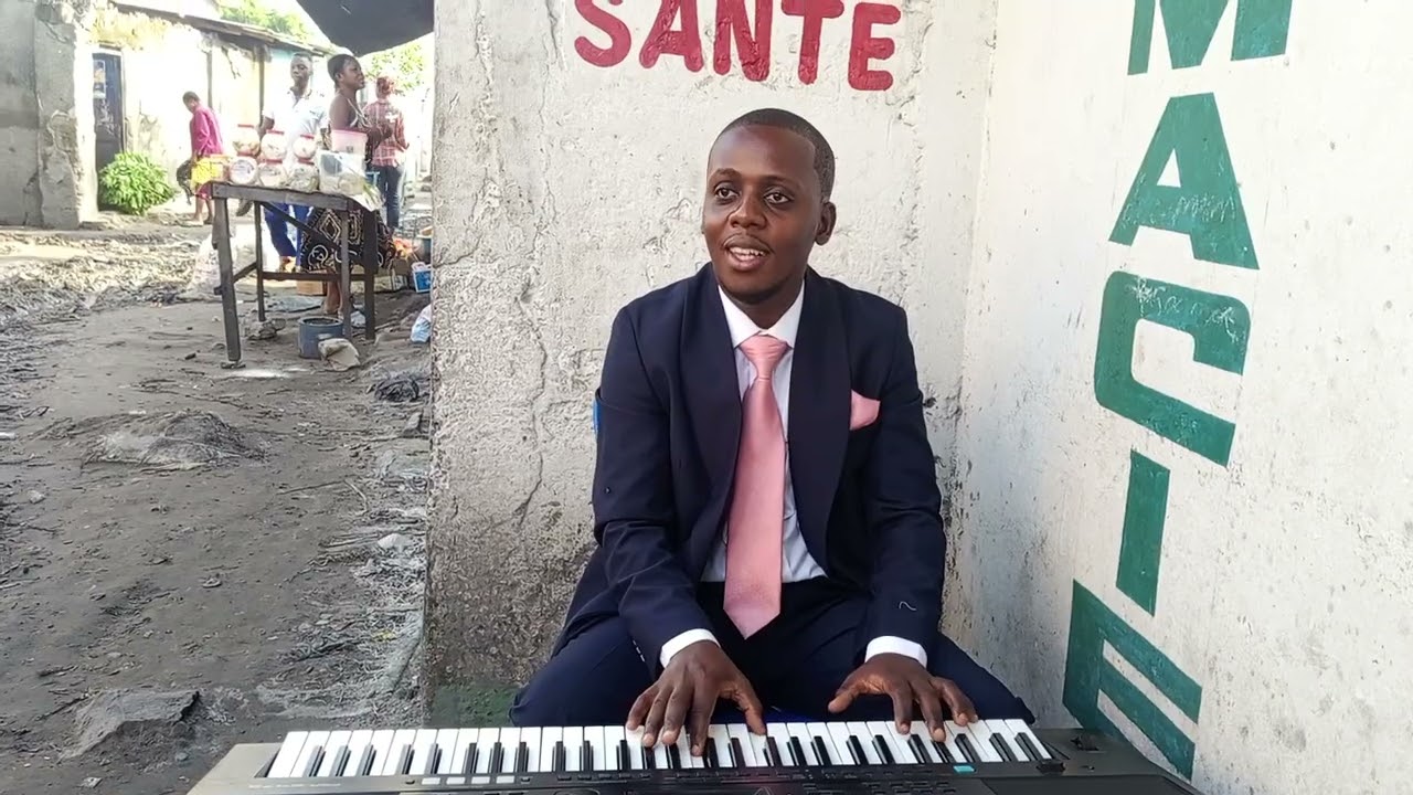 Ngai na kende maboko pamba