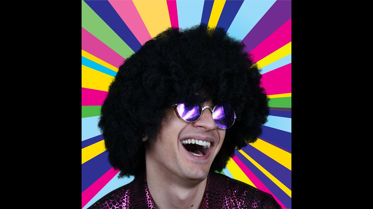 LORIS - JIGGIE JIGGIE YEAH