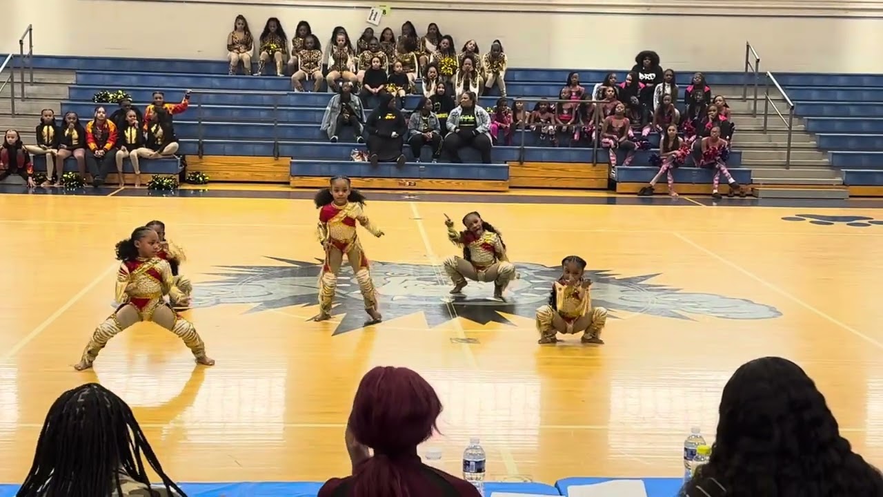 Winter War Comp- Mini Creative & Pom Poms