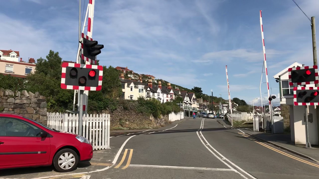 Deganwy Station Level Crossing (Conwy) Monday 12.08.2019