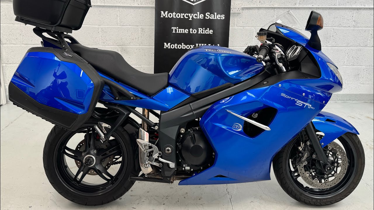 Triumph Sprint ST 1050, 2011, Caspian Blue, walk around and start up