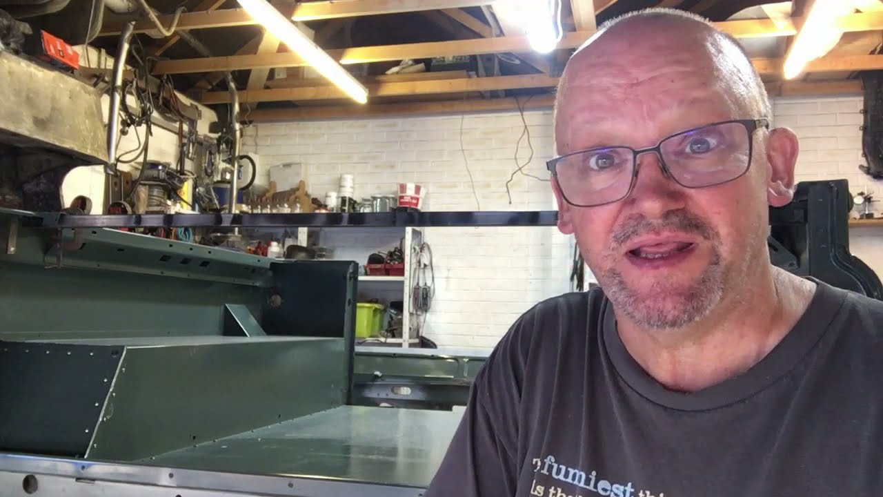 Defender 90 Puma Bulkhead removal. Part 3