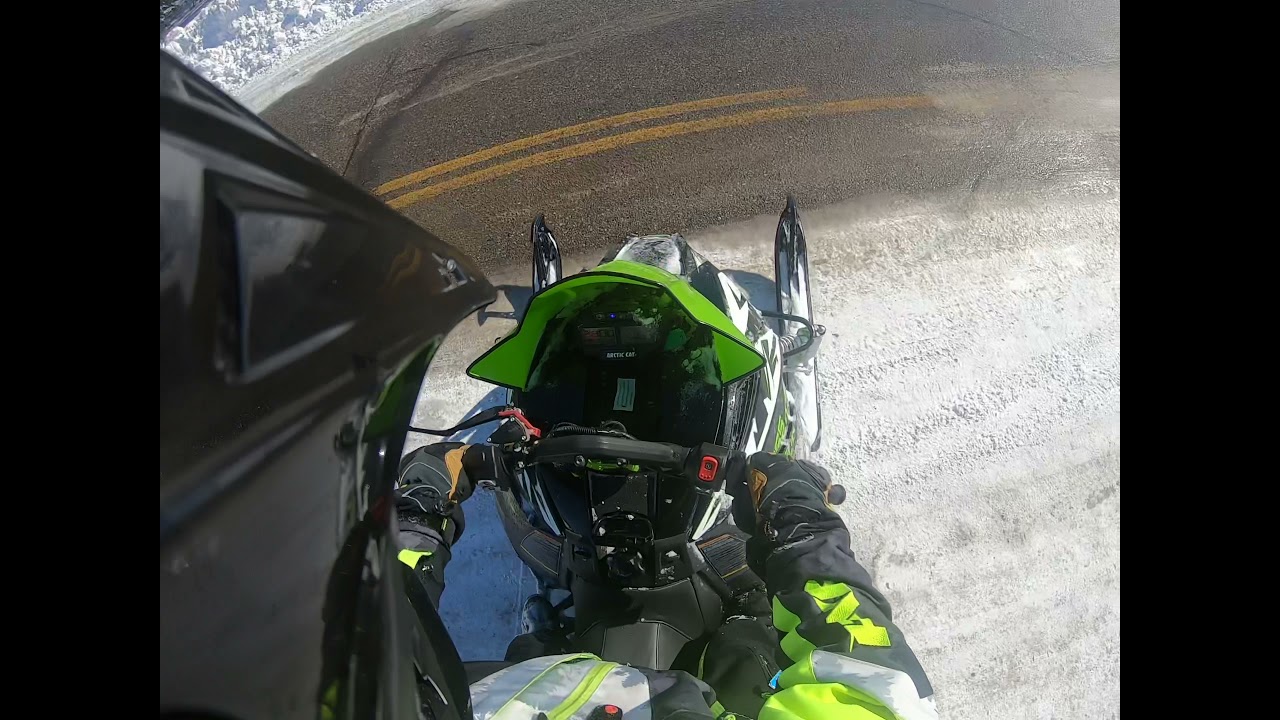 2018 Arctic Cat 8000 doin cat things